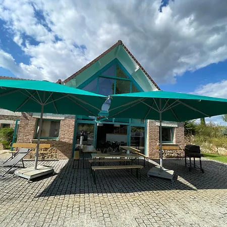 Aux Hirondelles Du Chêne, Maison Ecureuil Casa de Férias