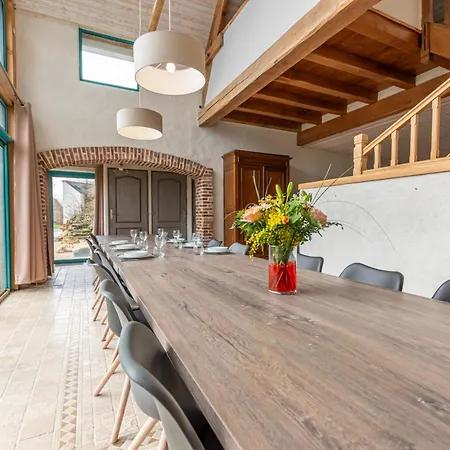 Aux Hirondelles Du Chêne, Maison Ecureuil Leuvrigny